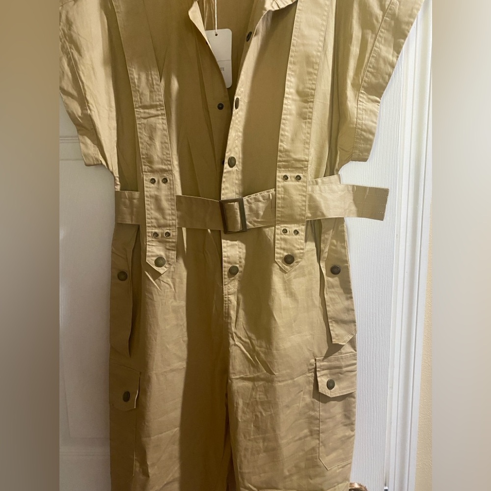 L'ATISTE Khaki Button-Up Jumpsuit - Picture 4 of 6